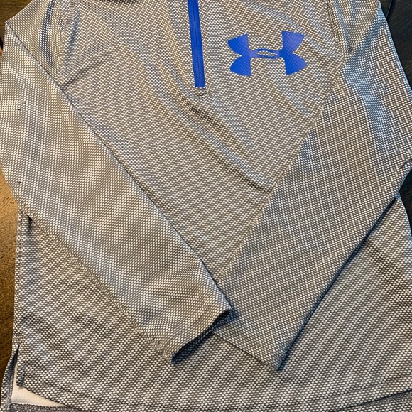 (2)Boys' Under Armour Tech™ Textured ¼ Zip tops - Picture 10 of 11